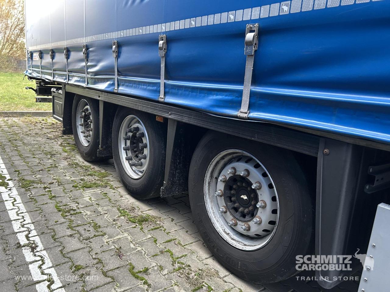Тентованный полуприцеп SCHMITZ Curtainsider Mega: фото 7