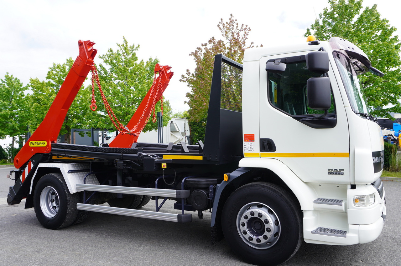 DAF LF 55.220 Skip loader GUIMA PALFINGER M14T - Портальный бункеровоз: фото 3 DAF LF 55.220 Skip loader GUIMA PALFINGER M14T - Портальный бункеровоз: фото 3