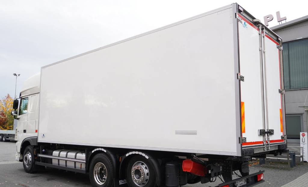 DAF XF 450 6×2 E6 / Refrigerator Lacapitaine / ATP/FRC to 2027 / 18 pallets - Рефрижератор: фото 5 DAF XF 450 6×2 E6 / Refrigerator Lacapitaine / ATP/FRC to 2027 / 18 pallets - Рефрижератор: фото 5
