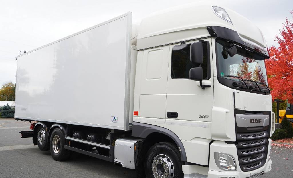 DAF XF 450 6×2 E6 / Refrigerator Lacapitaine / ATP/FRC to 2027 / 18 pallets - Рефрижератор: фото 3 DAF XF 450 6×2 E6 / Refrigerator Lacapitaine / ATP/FRC to 2027 / 18 pallets - Рефрижератор: фото 3