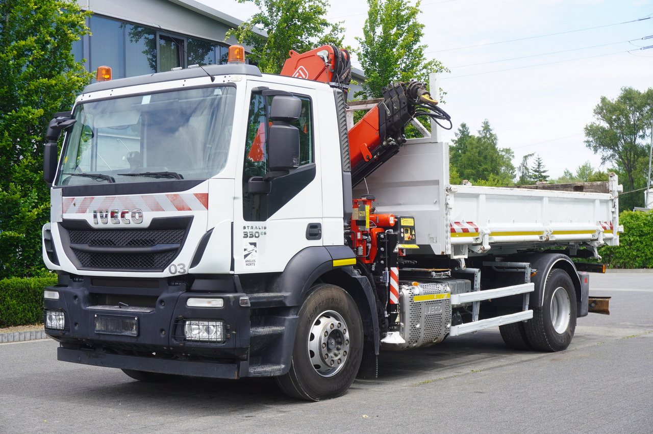 IVECO STRALIS 330 E6 / FASSI 195A 8.5 T / 3-side tipper - Самосвал, Автоманипулятор: фото 2 IVECO STRALIS 330 E6 / FASSI 195A 8.5 T / 3-side tipper - Самосвал, Автоманипулятор: фото 2
