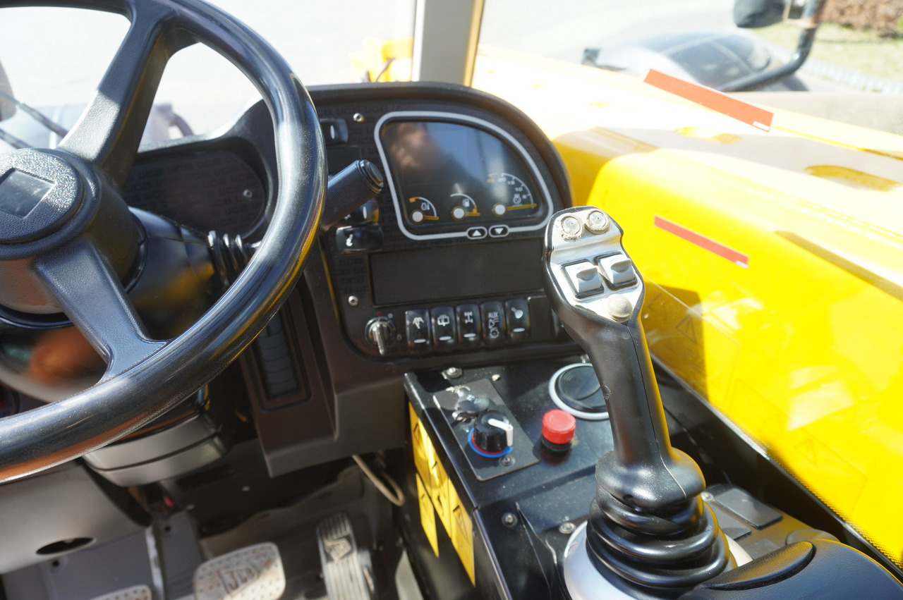 Телескопический фронтальный погрузчик JCB 526-56 AGRI Plus / 5.6 m telescopic loader / joystick: фото 29