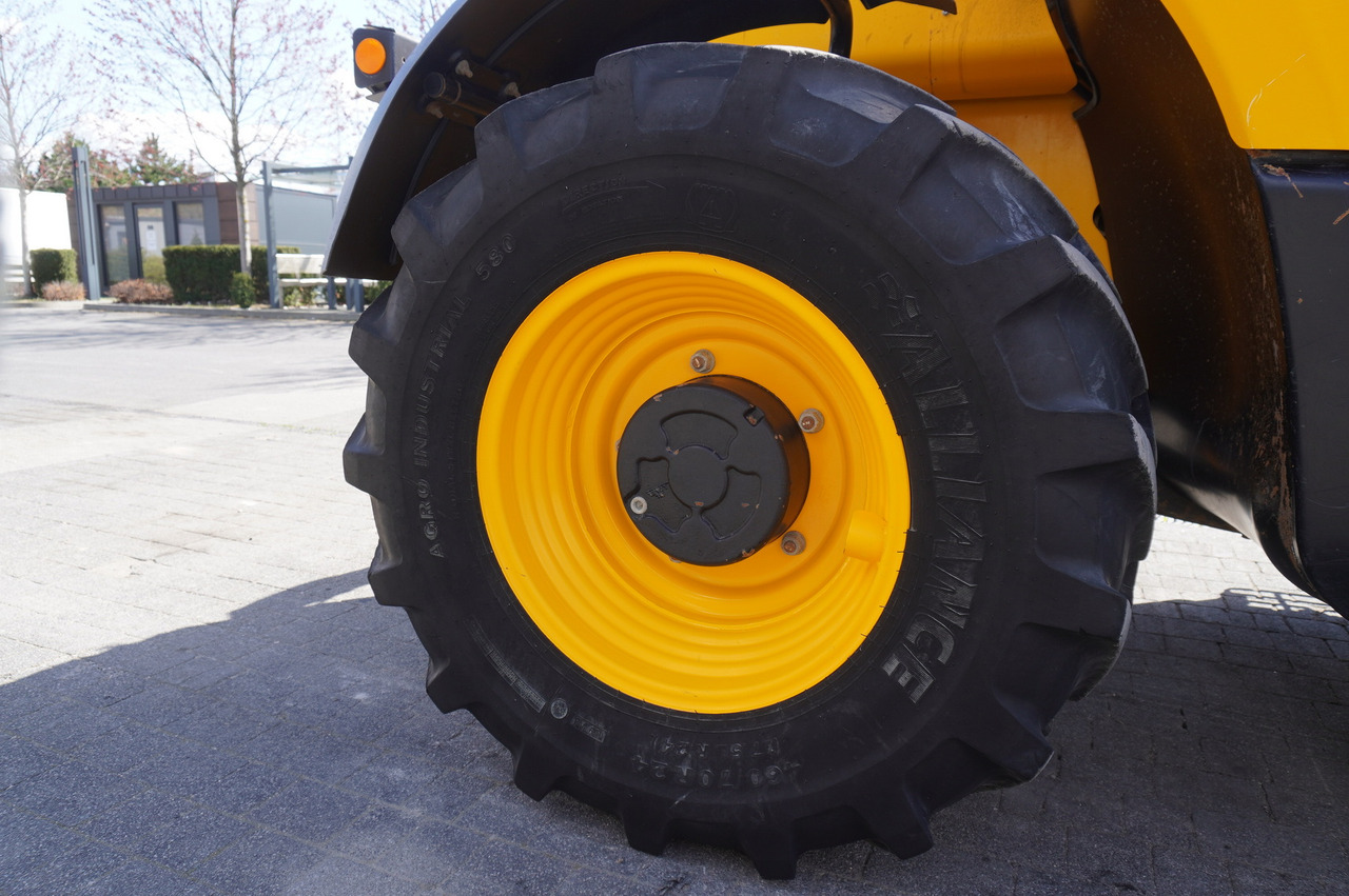 Телескопический фронтальный погрузчик JCB 526-56 AGRI Plus / 5.6 m telescopic loader / joystick: фото 16
