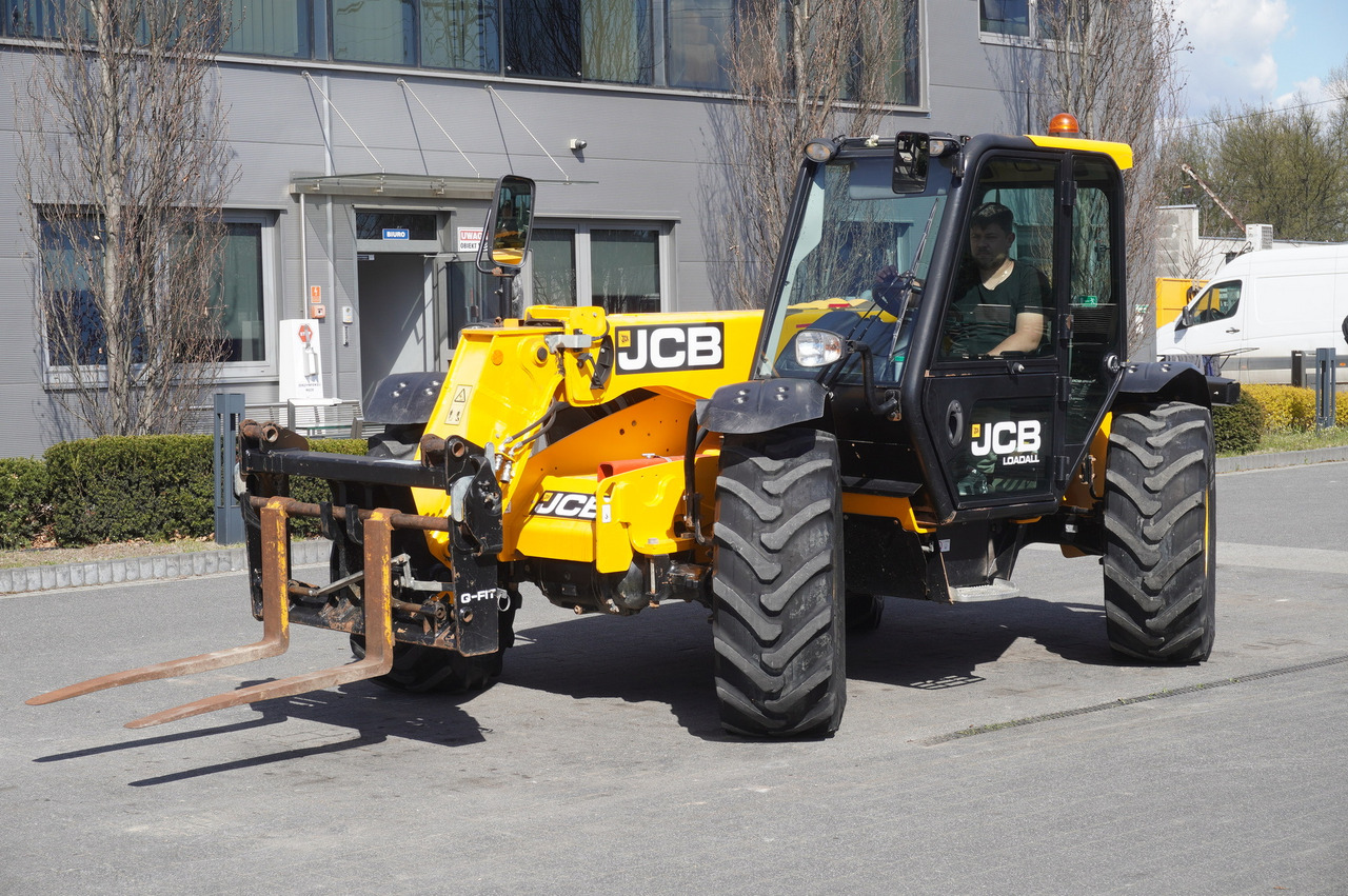 Телескопический фронтальный погрузчик JCB 526-56 AGRI Plus / 5.6 m telescopic loader / joystick: фото 21