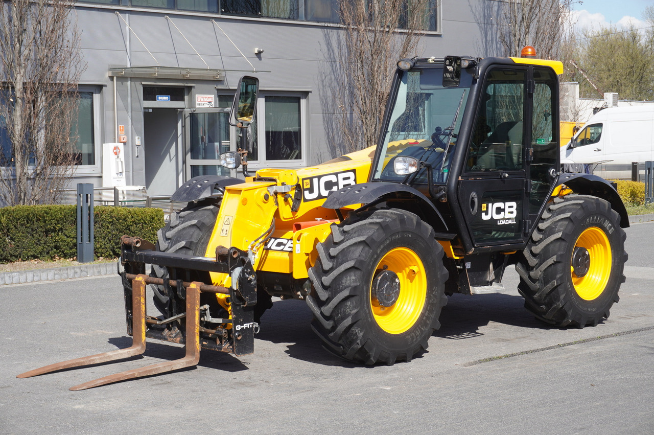 JCB 526-56 AGRI Plus / 5.6 m telescopic loader / joystick - Телескопический погрузчик: фото 3 JCB 526-56 AGRI Plus / 5.6 m telescopic loader / joystick - Телескопический погрузчик: фото 3