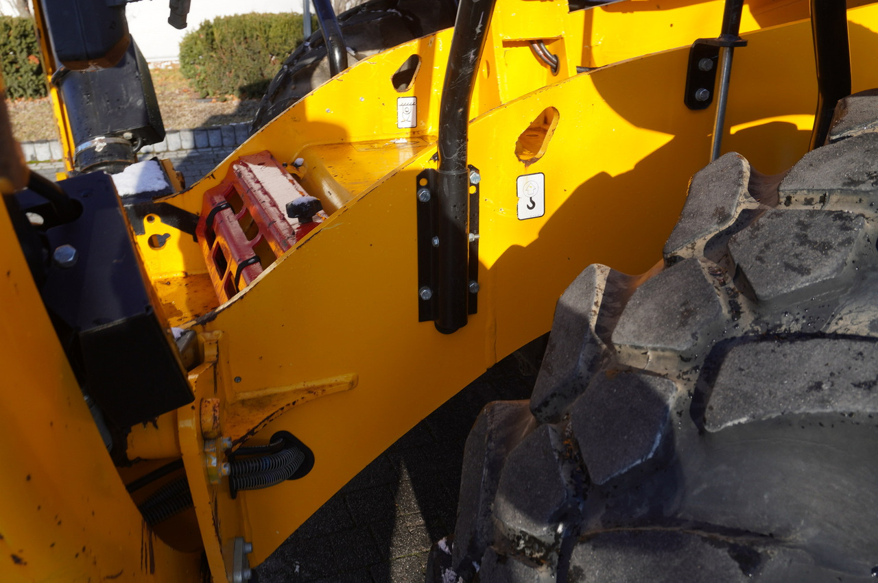 Телескопический фронтальный погрузчик JCB 540-170 Telescopic Loader / 17m / joystick: фото 21