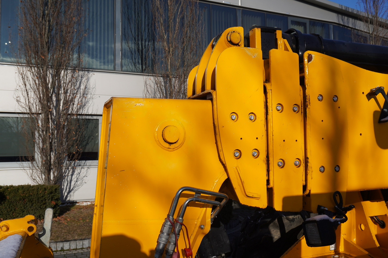 Телескопический погрузчик JCB 540-170 Telescopic Loader / 17m / joystick: фото 20