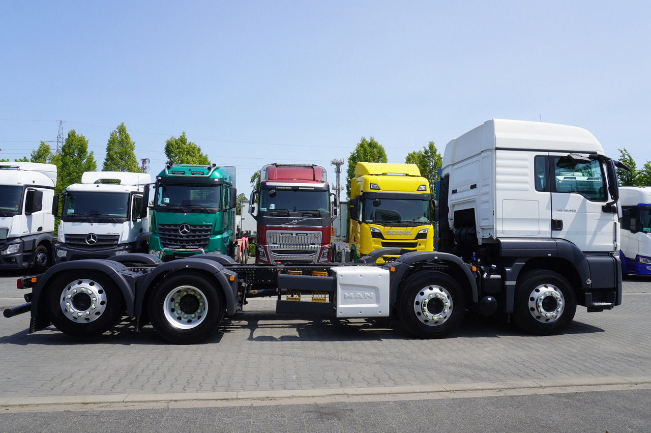 Грузовик-шасси MAN TGS 35.420 8x2 / Chassis 6.4 m / 3 steered axles: фото 6
