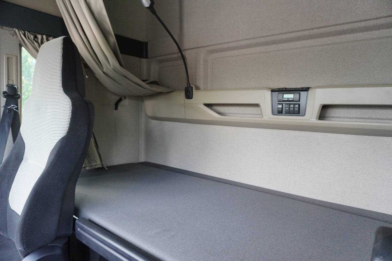 Тентованный грузовик MAN TGX 18.430 / Curtainsider 18 EPAL / sleeping cab / 2021: фото 18