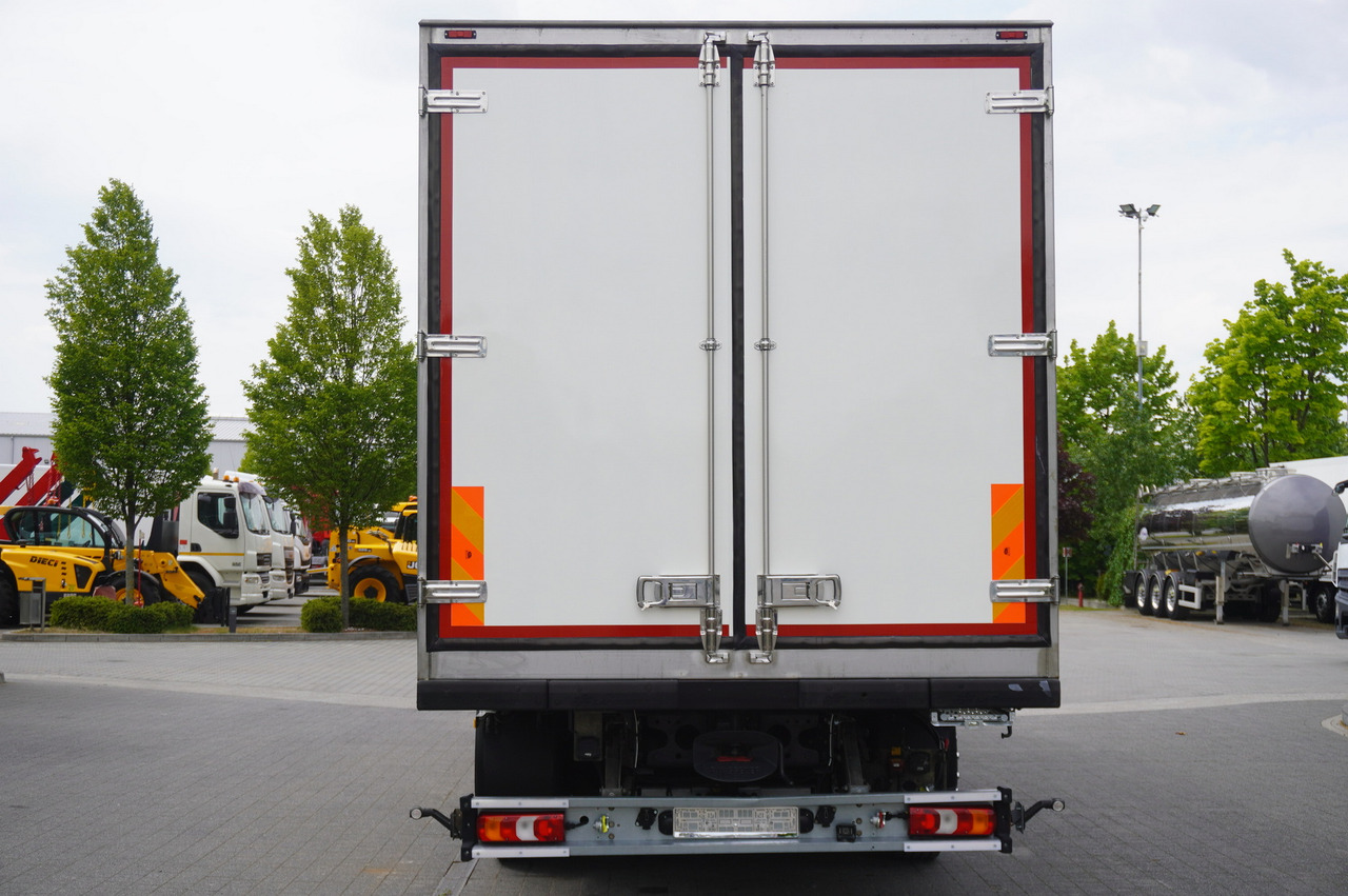 MERCEDES-BENZ 2543 / NEW Lamberet refrigerator/ 160 tho. km / steered 3rd axle - Рефрижератор: фото 5 MERCEDES-BENZ 2543 / NEW Lamberet refrigerator/ 160 tho. km / steered 3rd axle - Рефрижератор: фото 5