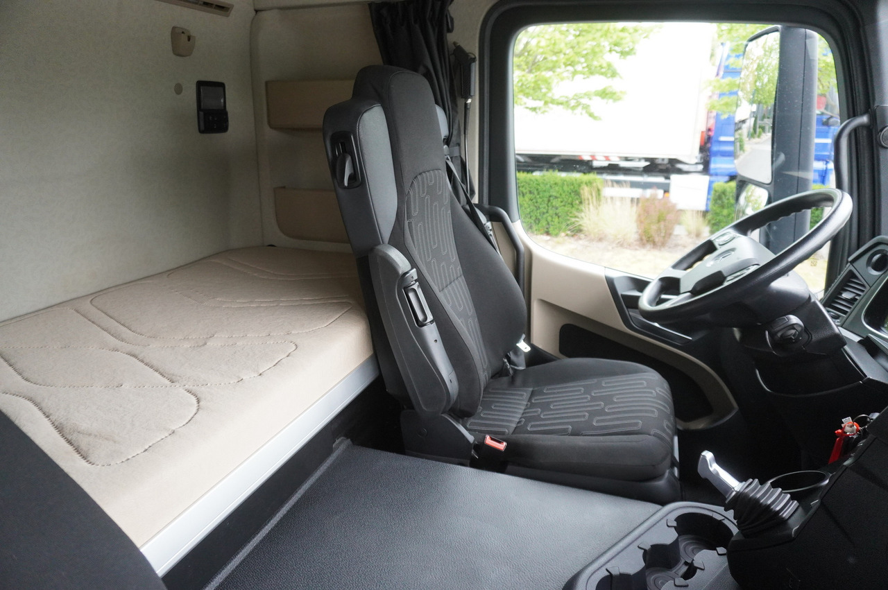 MERCEDES-BENZ Actros 1824 / Refrigerator 22 EPAL / Carrier Supra 950 / Sleeping cabin в лизинг MERCEDES-BENZ Actros 1824 / Refrigerator 22 EPAL / Carrier Supra 950 / Sleeping cabin: фото 25 MERCEDES-BENZ Actros 1824 / Refrigerator 22 EPAL / Carrier Supra 950 / Sleeping cabin в лизинг MERCEDES-BENZ Actros 1824 / Refrigerator 22 EPAL / Carrier Supra 950 / Sleeping cabin: фото 25