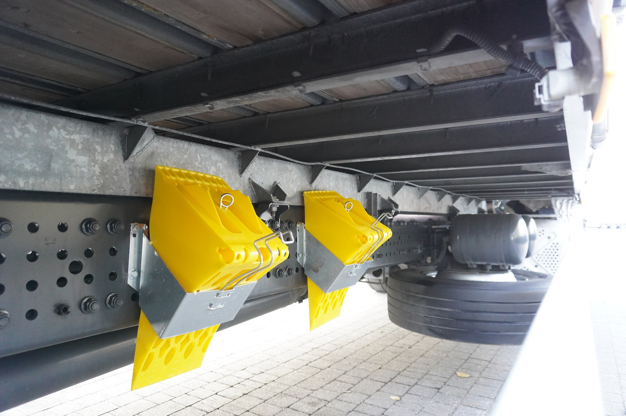 MERCEDES-BENZ Actros 1835 E6 4×2 / Curtainsider 21 pallets / tail lift 1.5t в лизинг MERCEDES-BENZ Actros 1835 E6 4×2 / Curtainsider 21 pallets / tail lift 1.5t: фото 25 MERCEDES-BENZ Actros 1835 E6 4×2 / Curtainsider 21 pallets / tail lift 1.5t в лизинг MERCEDES-BENZ Actros 1835 E6 4×2 / Curtainsider 21 pallets / tail lift 1.5t: фото 25