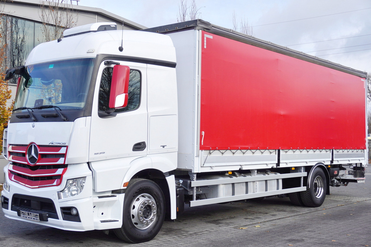 MERCEDES-BENZ Actros 1835 E6 4×2 / Curtainsider 21 pallets / tail lift 1.5t - Тентованный грузовик: фото 1 MERCEDES-BENZ Actros 1835 E6 4×2 / Curtainsider 21 pallets / tail lift 1.5t - Тентованный грузовик: фото 1