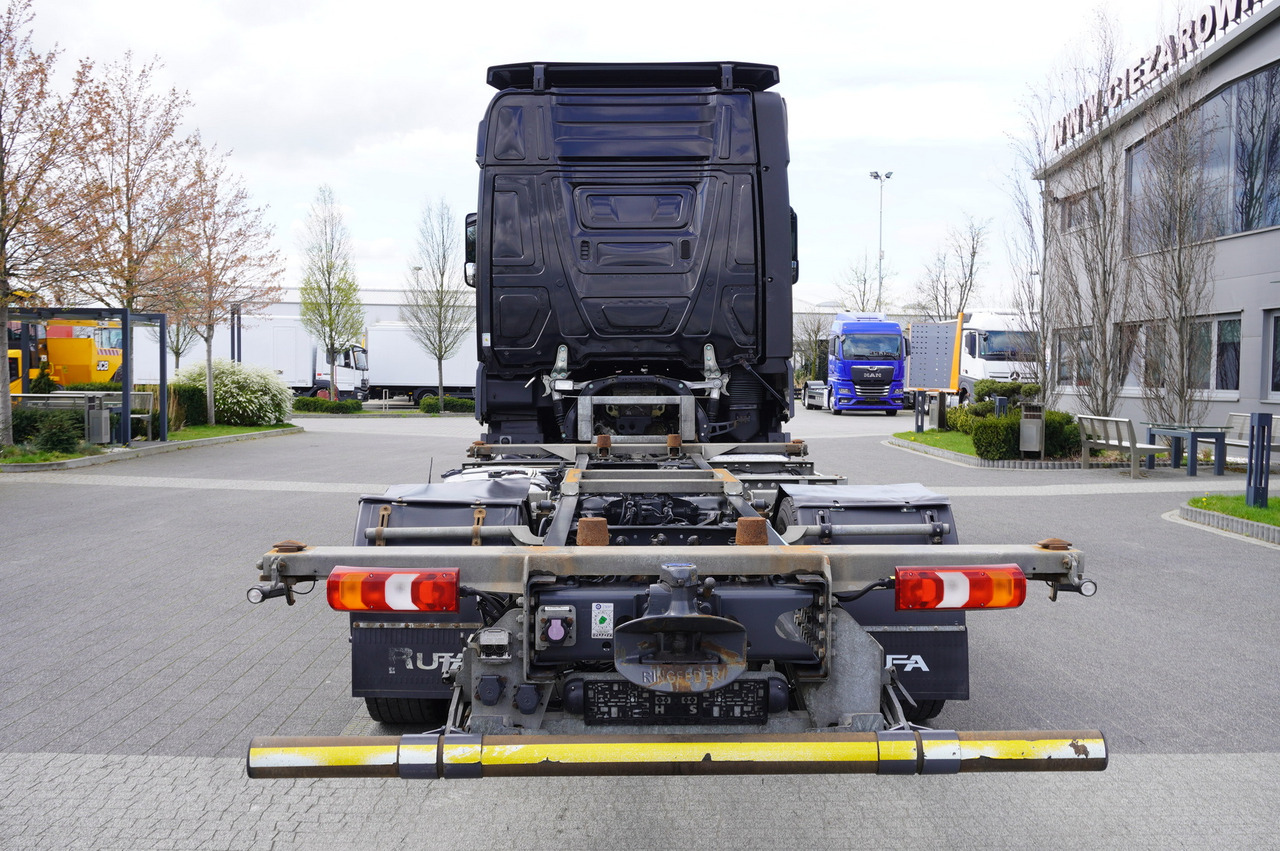 MERCEDES-BENZ Actros 1840 E6 4x2 / Lounge chair BDF - Грузовик-шасси: фото 5 MERCEDES-BENZ Actros 1840 E6 4x2 / Lounge chair BDF - Грузовик-шасси: фото 5