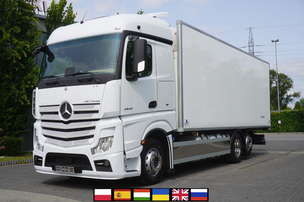 MERCEDES-BENZ Actros 2543 / Lecapitaine Refrigerator Multitemperature / Carrier Supra 950 MT - Рефрижератор: фото 1 MERCEDES-BENZ Actros 2543 / Lecapitaine Refrigerator Multitemperature / Carrier Supra 950 MT - Рефрижератор: фото 1