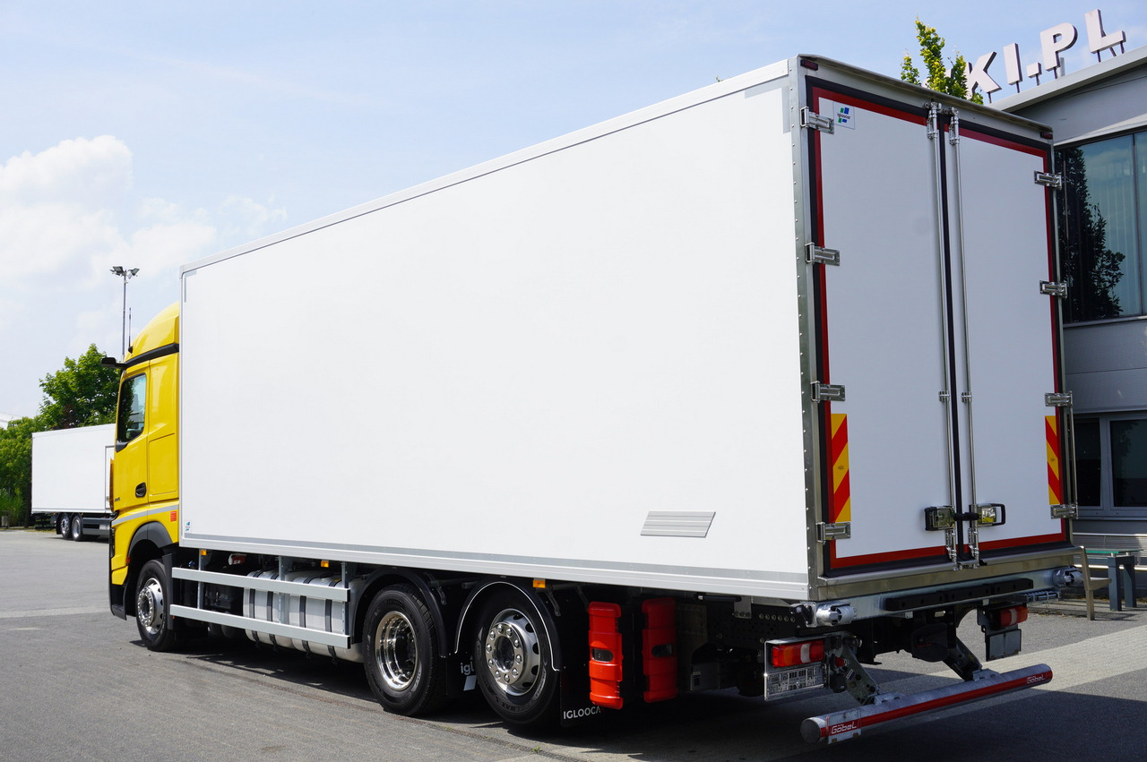 MERCEDES-BENZ Actros 2545 MP5 6×2 E6 / NEW Igloocar refrigerator / 19 pallets / Carrier Supra 850 - Рефрижератор: фото 3 MERCEDES-BENZ Actros 2545 MP5 6×2 E6 / NEW Igloocar refrigerator / 19 pallets / Carrier Supra 850 - Рефрижератор: фото 3