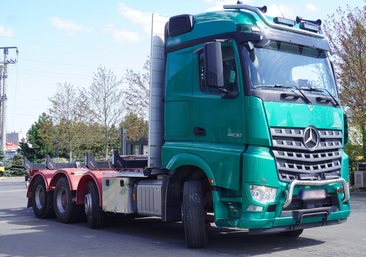 Mercedes-Benz Arocs 3563 8 × 4 / 630 HP / steered axle / Logging superstructure - Лесовоз: фото 1 Mercedes-Benz Arocs 3563 8 × 4 / 630 HP / steered axle / Logging superstructure - Лесовоз: фото 1