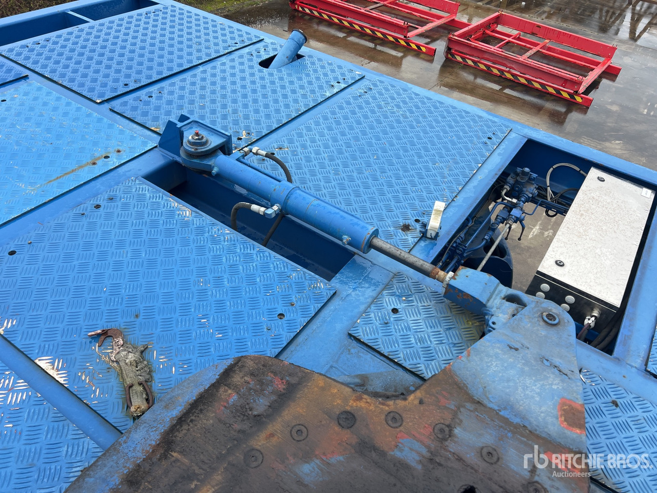 Терминальный тягач NICOLAS ASM14.4-4.1 terminal tractor 8x2x8 / 200 MTH: фото 30 Терминальный тягач NICOLAS ASM14.4-4.1 terminal tractor 8x2x8 / 200 MTH: фото 30