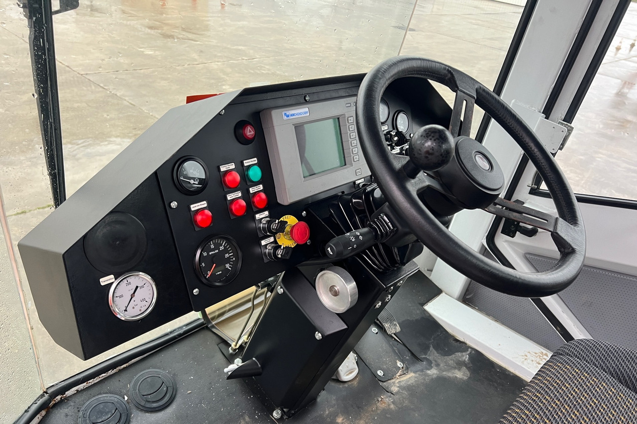 Терминальный тягач NICOLAS ASM14.4-4.1 terminal tractor 8x2x8 / 200 MTH: фото 8 Терминальный тягач NICOLAS ASM14.4-4.1 terminal tractor 8x2x8 / 200 MTH: фото 8