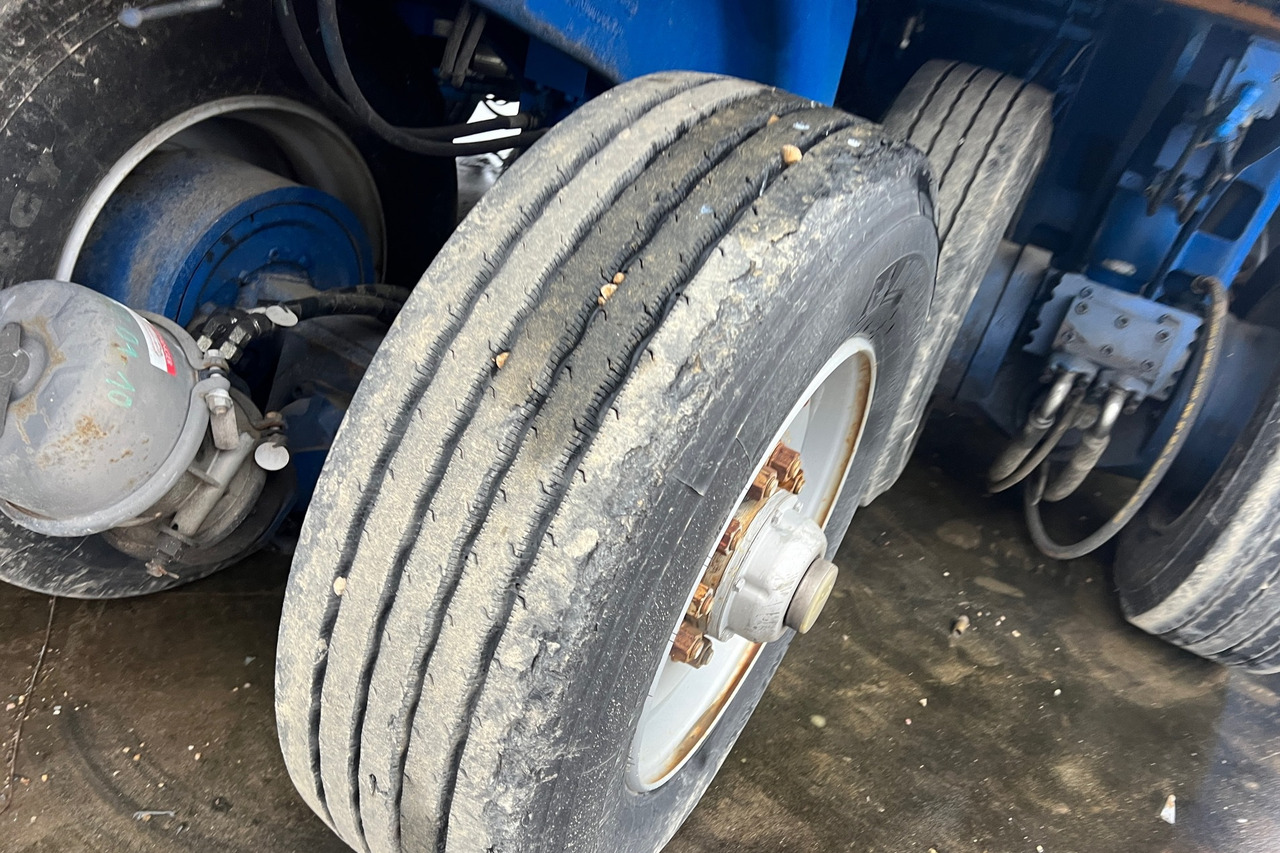 Терминальный тягач NICOLAS ASM14.4-4.1 terminal tractor 8x2x8 / 200 MTH: фото 23 Терминальный тягач NICOLAS ASM14.4-4.1 terminal tractor 8x2x8 / 200 MTH: фото 23