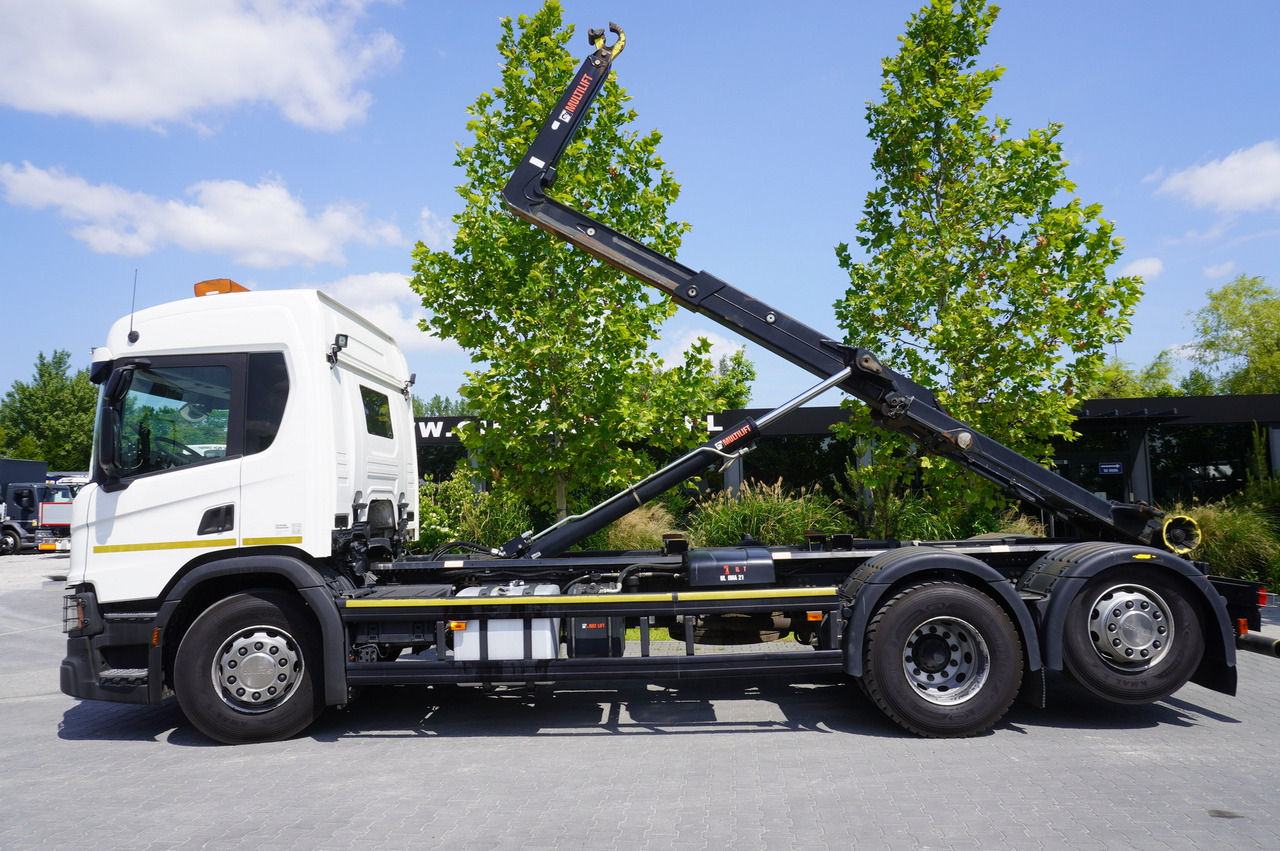 SCANIA P410 B6X2*4NA HIAB Multilift 21t / 150 tho.km hooklift - Крюковой мультилифт: фото 2 SCANIA P410 B6X2*4NA HIAB Multilift 21t / 150 tho.km hooklift - Крюковой мультилифт: фото 2