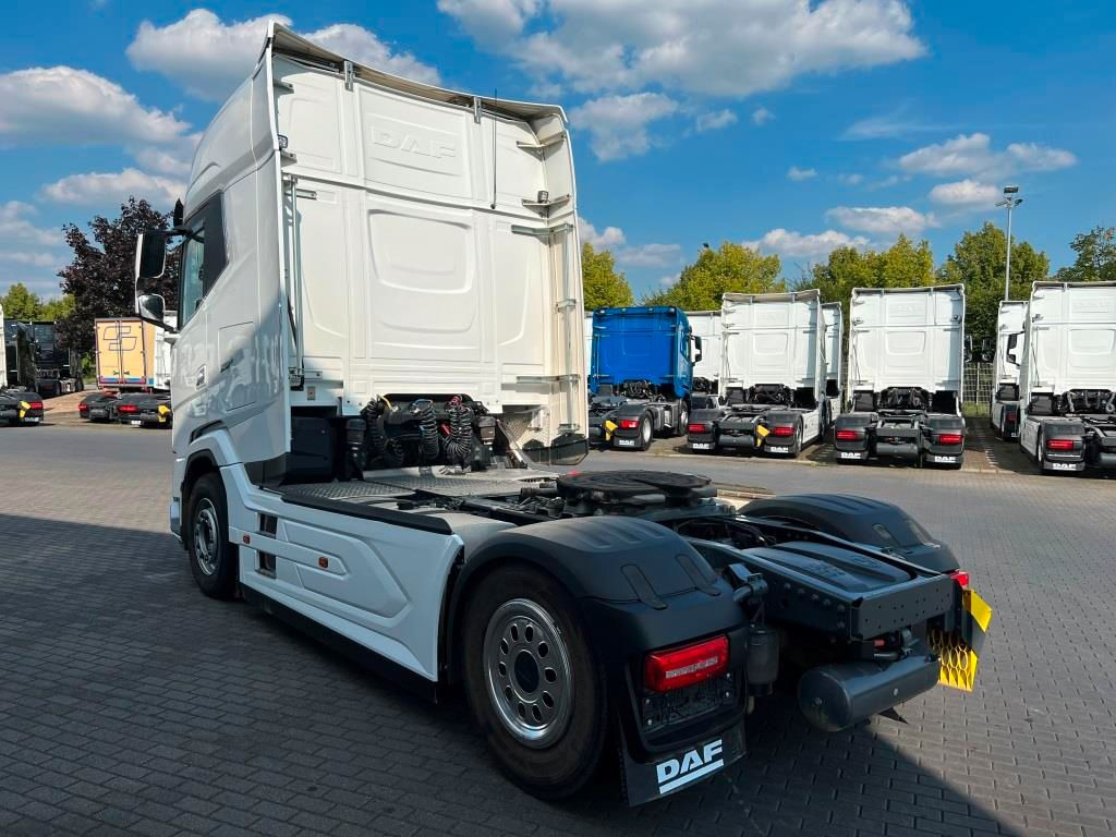 DAF XG+ 530 FT Hydraulik Standklima Retarder 65 tkm - Тягач: фото 3 DAF XG+ 530 FT Hydraulik Standklima Retarder 65 tkm - Тягач: фото 3