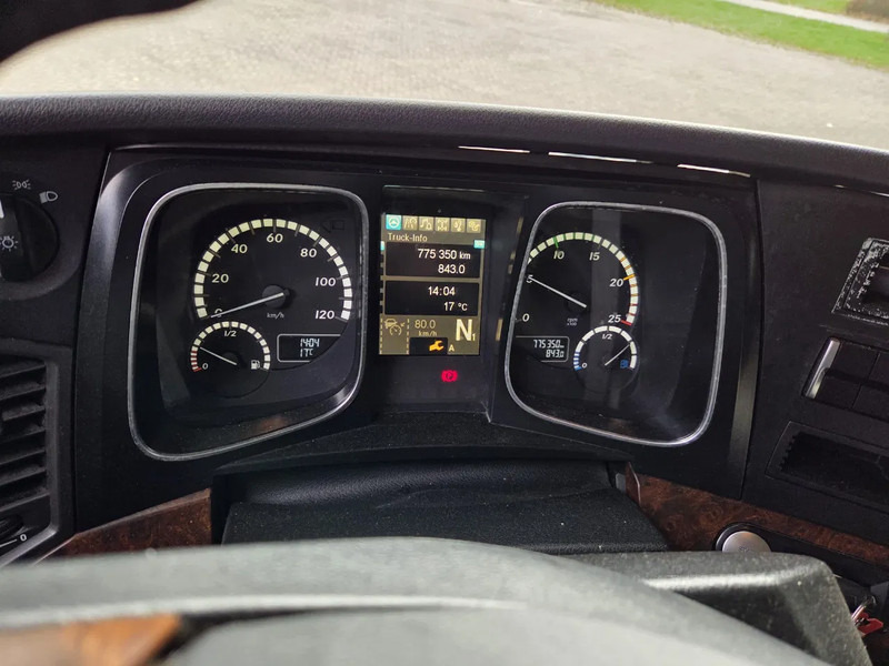 Грузовик с закрытым кузовом Mercedes-Benz Actros 1840 Euro 6 | Retarder |: фото 6