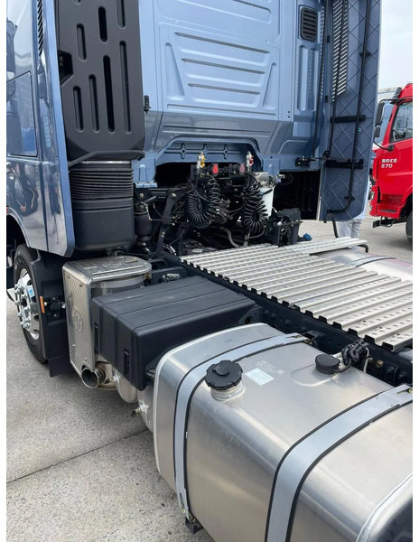 Iveco Engine Hongyan Genlyon NEW 150 Units 4X2 H6 Tractorhead Production 2023 ZF Gearbox - Тягач: фото 4 Iveco Engine Hongyan Genlyon NEW 150 Units 4X2 H6 Tractorhead Production 2023 ZF Gearbox - Тягач: фото 4