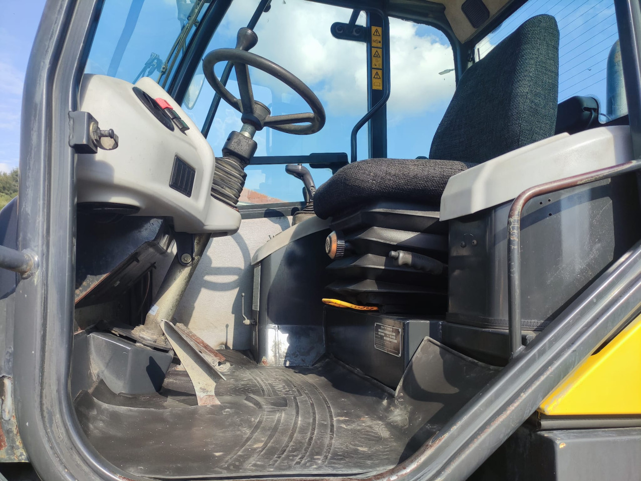 KOMATSU WA80-5 - Колёсный погрузчик: фото 5 KOMATSU WA80-5 - Колёсный погрузчик: фото 5