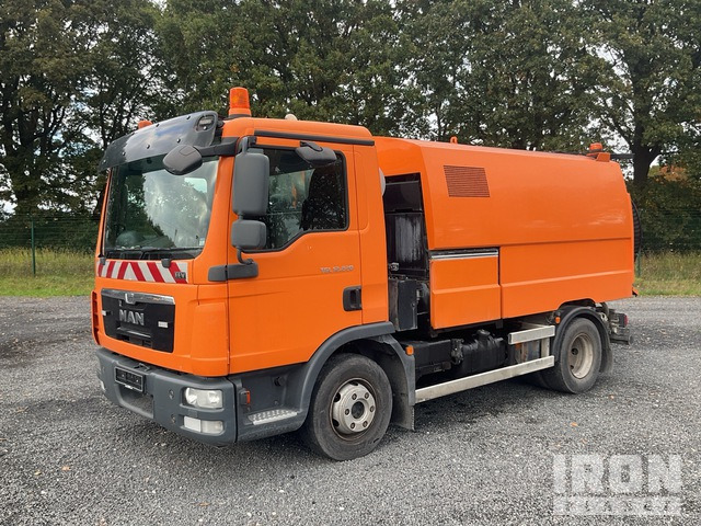 2013 MAN TGL12.220 2013 Faun ViaJet 5R-HS on Kehrmaschine - Подметально-уборочная машина: фото 2 2013 MAN TGL12.220 2013 Faun ViaJet 5R-HS on Kehrmaschine - Подметально-уборочная машина: фото 2