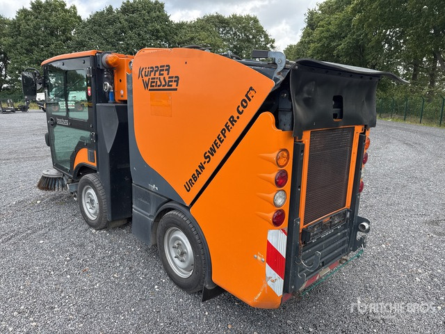 2016 Boschung S2 Urban Sweeper Truck - Подметально-уборочная машина: фото 4 2016 Boschung S2 Urban Sweeper Truck - Подметально-уборочная машина: фото 4