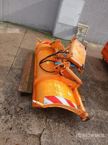 2004 Ausa M250DH X4 4x4 Snow Plow Truck - Снегоуборочная машина: фото 3 2004 Ausa M250DH X4 4x4 Snow Plow Truck - Снегоуборочная машина: фото 3