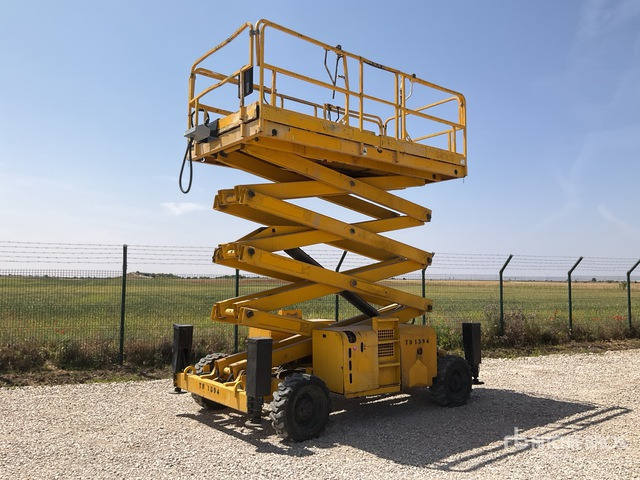 2004 Haulotte H15SX 4x4 Diesel Scissor Lift - Ножничный подъемник: фото 1 2004 Haulotte H15SX 4x4 Diesel Scissor Lift - Ножничный подъемник: фото 1