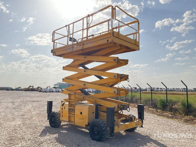 2004 Haulotte H18SX 4x4 Diesel Scissor Lift - Ножничный подъемник: фото 4 2004 Haulotte H18SX 4x4 Diesel Scissor Lift - Ножничный подъемник: фото 4