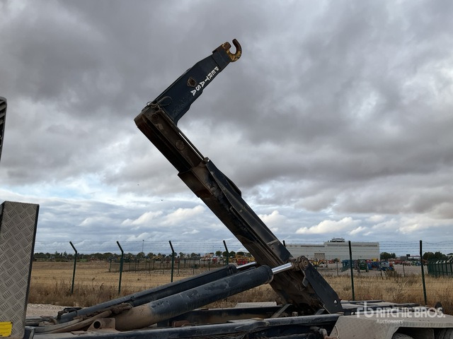 2004 Volvo FM12-280 6x2 Hooklift Truck - Крюковой мультилифт: фото 5 2004 Volvo FM12-280 6x2 Hooklift Truck - Крюковой мультилифт: фото 5