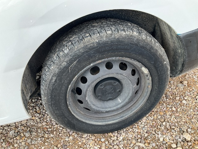 2018 Peugeot Partner BlueHDI L1 Confort Cargo Van - Легковой фургон: фото 3 2018 Peugeot Partner BlueHDI L1 Confort Cargo Van - Легковой фургон: фото 3