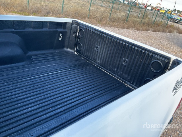 2019 Toyota Hilux 4x4 Crew Cab Pickup - Пикап: фото 4 2019 Toyota Hilux 4x4 Crew Cab Pickup - Пикап: фото 4