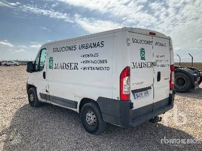 PEUGEOT BOXER - Грузовик с закрытым кузовом: фото 2 PEUGEOT BOXER - Грузовик с закрытым кузовом: фото 2