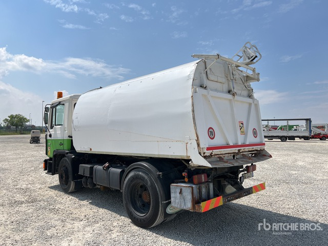1989 MAN 15.192 Sweeper Truck - Подметально-уборочная машина: фото 4 1989 MAN 15.192 Sweeper Truck - Подметально-уборочная машина: фото 4