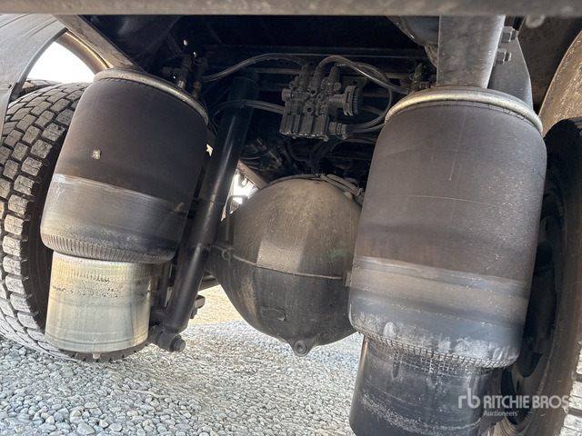 2000 Renault Premium 300 2000 Benelli 10510/3S2 6000 kg ... Flatbed Truck with Crane - Грузовик бортовой/ Платформа, Автоманипулятор: фото 5 2000 Renault Premium 300 2000 Benelli 10510/3S2 6000 kg ... Flatbed Truck with Crane - Грузовик бортовой/ Платформа, Автоманипулятор: фото 5