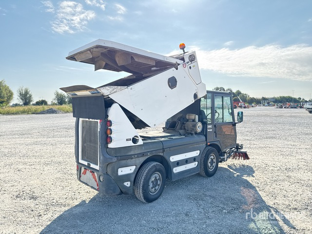 2006 Schmidt Compact 200 Autocarro spazzatrice - Подметально-уборочная машина: фото 4 2006 Schmidt Compact 200 Autocarro spazzatrice - Подметально-уборочная машина: фото 4