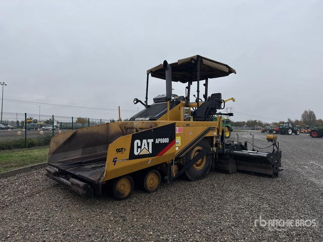 2010 Cat AP600D Wheel Asphalt Paver - Асфальтоукладчик: фото 1 2010 Cat AP600D Wheel Asphalt Paver - Асфальтоукладчик: фото 1