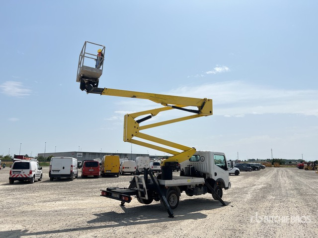2011 Renault Maxity 2011 Socage DA320 20 m on Bucket Truck - Грузовик с подъемником: фото 4 2011 Renault Maxity 2011 Socage DA320 20 m on Bucket Truck - Грузовик с подъемником: фото 4