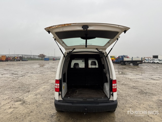 2011 Volkswagen Caddy CNG Van Truck - Грузовик с закрытым кузовом: фото 4 2011 Volkswagen Caddy CNG Van Truck - Грузовик с закрытым кузовом: фото 4