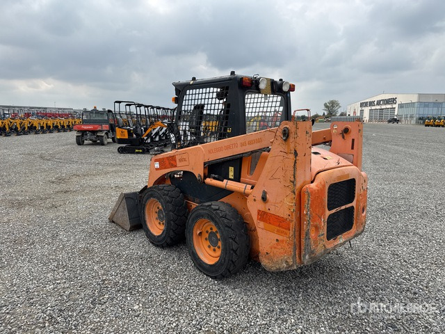 2012 Komatsu SK714-2 High Flow Skid Steer Loader - Мини-погрузчик с бортовым поворотом: фото 4 2012 Komatsu SK714-2 High Flow Skid Steer Loader - Мини-погрузчик с бортовым поворотом: фото 4