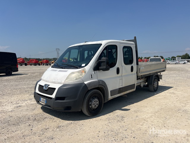 2012 Peugeot Boxer Crew Cab Flatbed Truck - Грузовик бортовой/ Платформа: фото 2 2012 Peugeot Boxer Crew Cab Flatbed Truck - Грузовик бортовой/ Платформа: фото 2