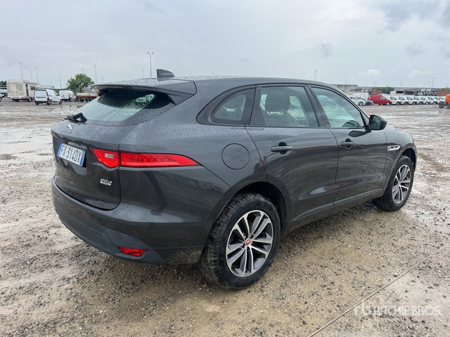 2019 Jaguar F-Pace 2.0D I4 180CV R-SPORT AWD SUV - Внедорожник: фото 3 2019 Jaguar F-Pace 2.0D I4 180CV R-SPORT AWD SUV - Внедорожник: фото 3