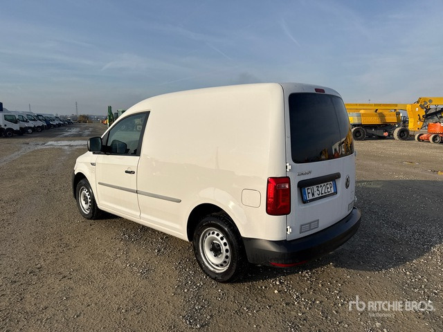 2019 Volkswagen Caddy 2.0 TDI 102CV BUSINESS Van Truck - Грузовик с закрытым кузовом: фото 2 2019 Volkswagen Caddy 2.0 TDI 102CV BUSINESS Van Truck - Грузовик с закрытым кузовом: фото 2