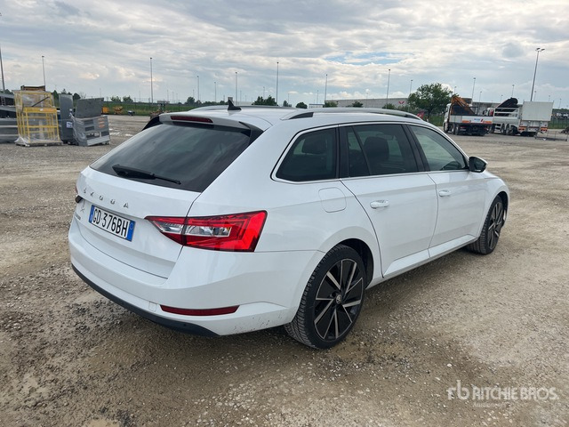 2020 Skoda Superb Wagon 2.0 TDI EVO 150CV EXECUTIVE Automobile - Легковой автомобиль: фото 4 2020 Skoda Superb Wagon 2.0 TDI EVO 150CV EXECUTIVE Automobile - Легковой автомобиль: фото 4