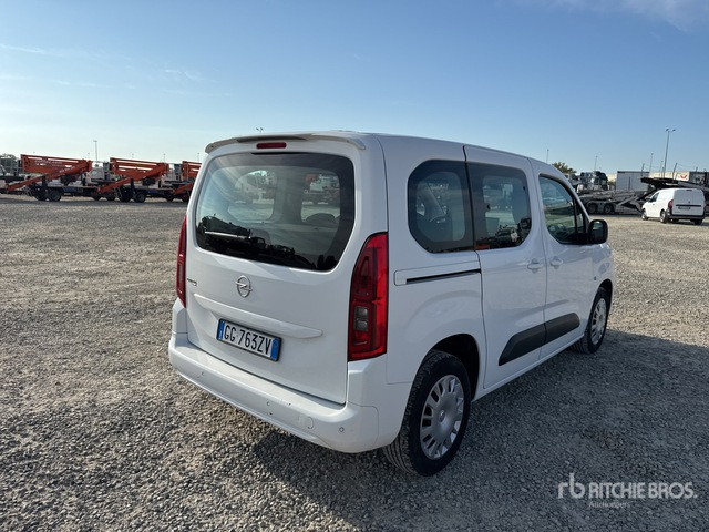 2021 Opel Combo LIFE 1.5 D 100CV EDITION PLUS L ... Van Truck - Легковой фургон: фото 3 2021 Opel Combo LIFE 1.5 D 100CV EDITION PLUS L ... Van Truck - Легковой фургон: фото 3